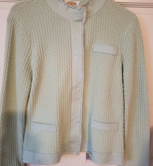 Jacket - Picture 3 of 4